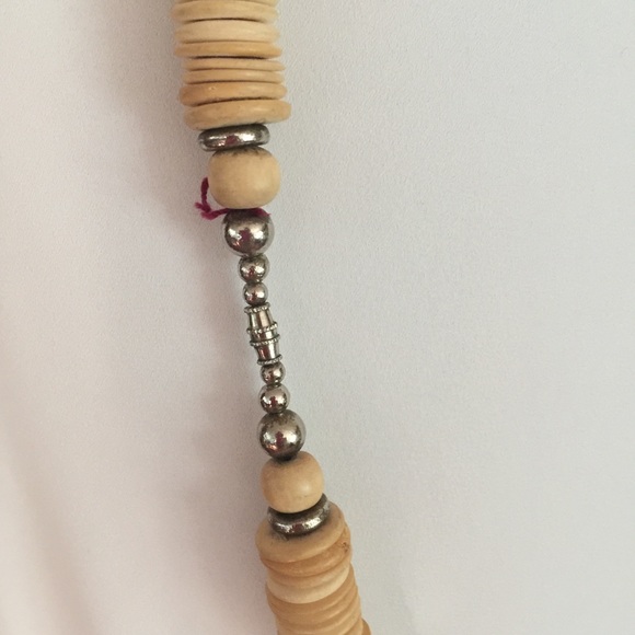 Beautiful Vintage Beaded Necklace - Picture 9 of 13